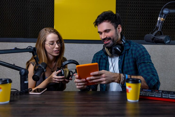 ETOnline: Your Ultimate Source for Entertainment News and Celebrity Buzz