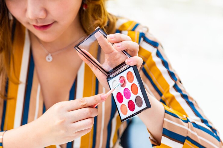 Soft Summer Color Palette for Makeup: Subtle and Beautiful Looks